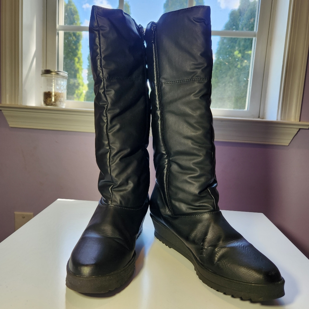 Naturalizer Black Rain or Snow Side Zip Up Platform Boots Size 7